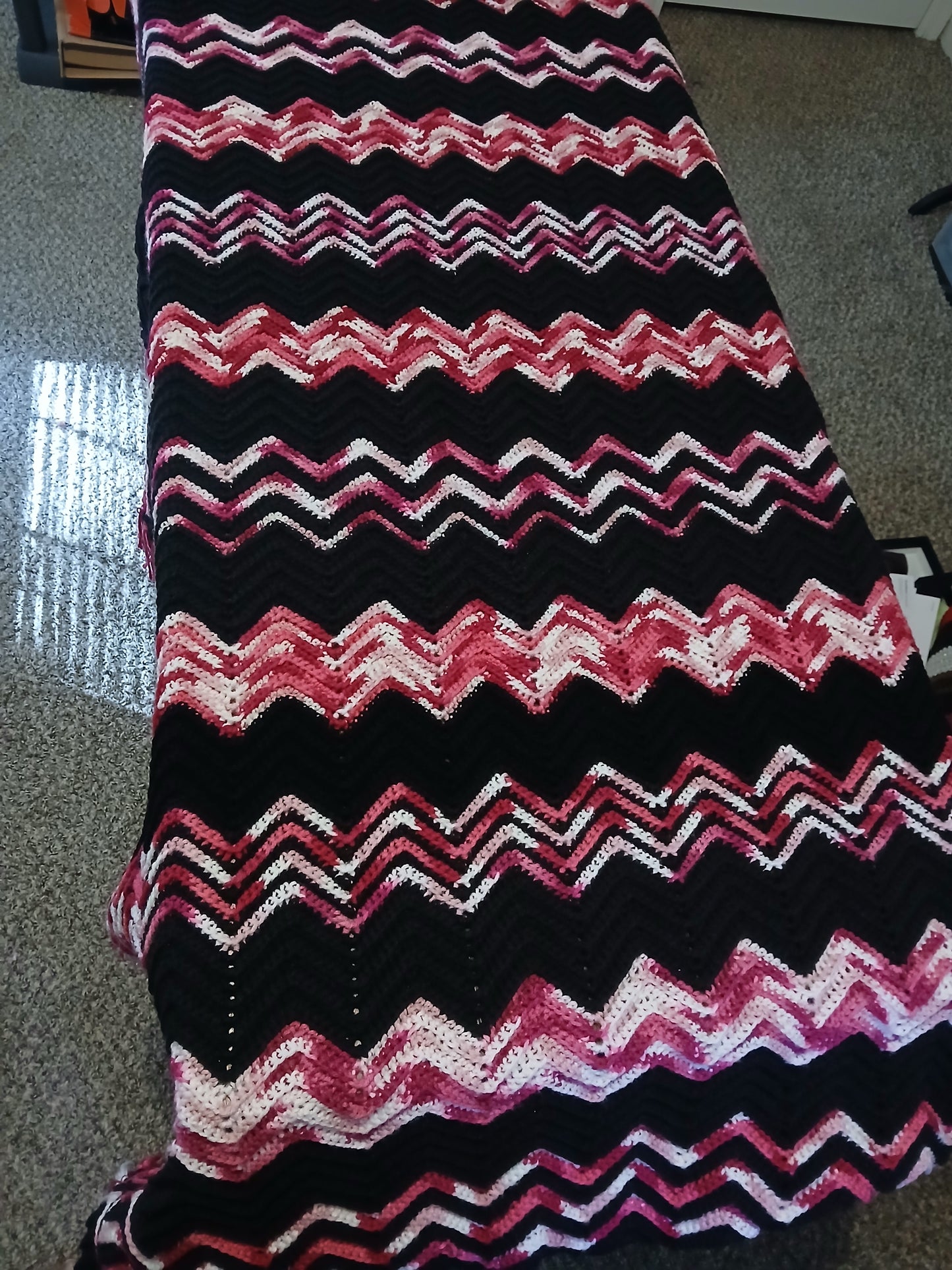 Pink Waves Ripple Throw Blanket