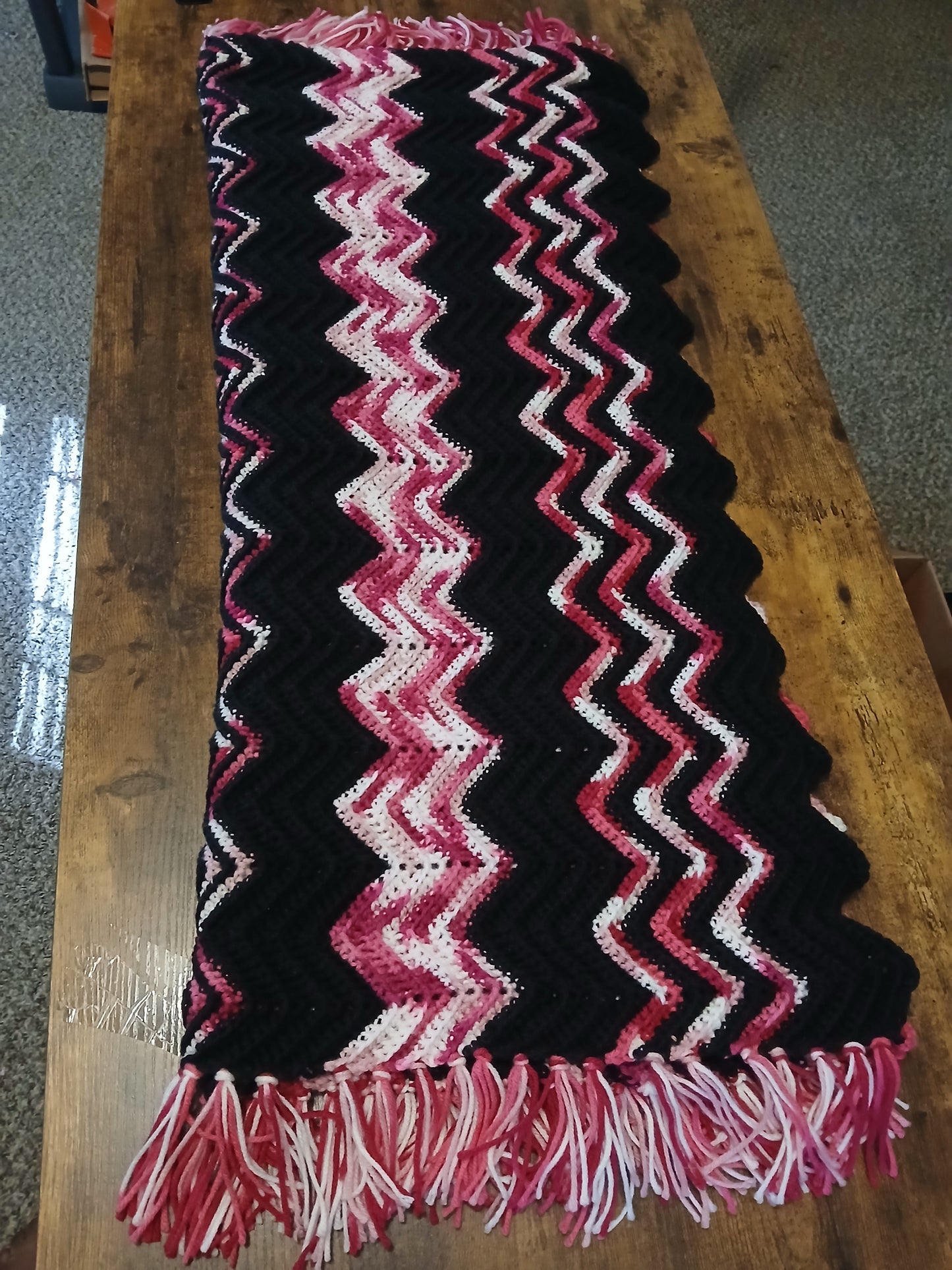 Pink Waves Ripple Throw Blanket